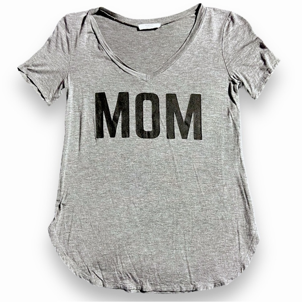 Women’s MOM Graphic Short Sleeve Gray Vneck Tshirt Relaxed Fit Top Sz Small NEW